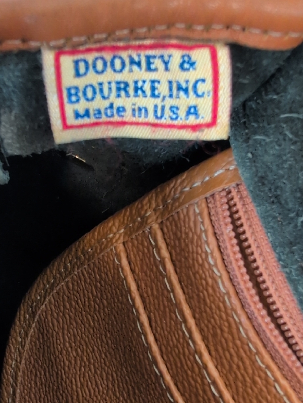 ❤️ Dooney & Bourke Leather Crossbody Saddle Bag in Black and Brown - Picture 4 of 7